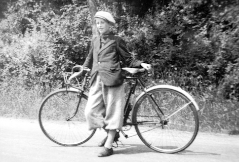 02 Sondag le jeune cycliste davant guerre
